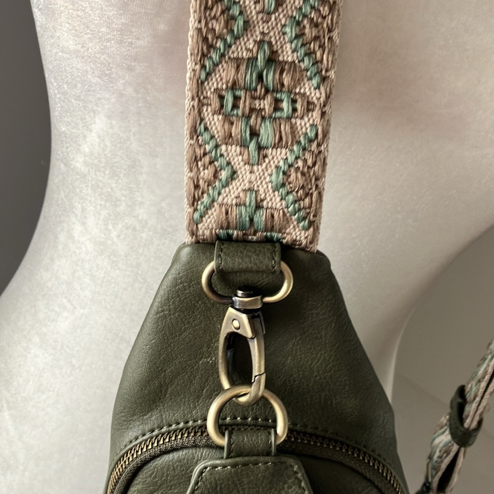 Cross body travel security pouch with boho wide strap EUC - Picture 3 of 8